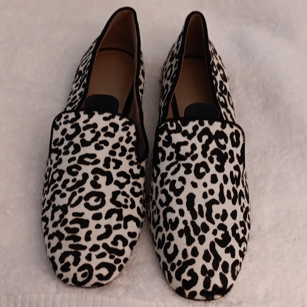 Ann Taylor Black & White Leopard print flats.  (NWOT) size 10M
